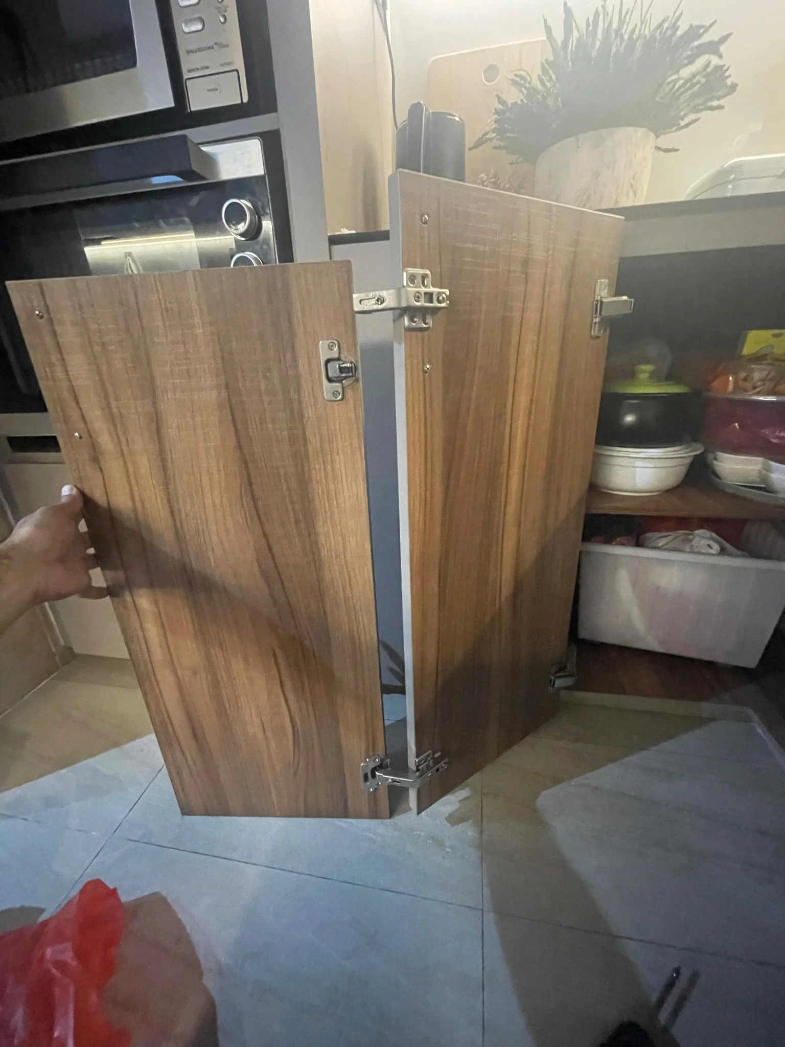 Admin/Service/Details/Kitchen Cabinet Door Repair After.webp